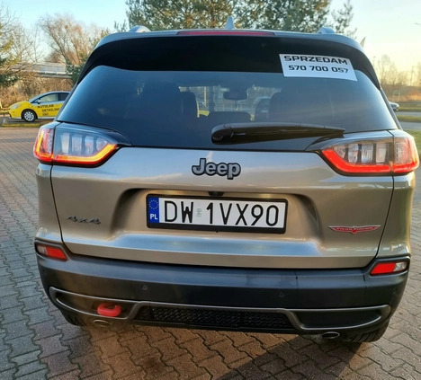 Jeep Cherokee cena 85800 przebieg: 33000, rok produkcji 2019 z Wrocław małe 379